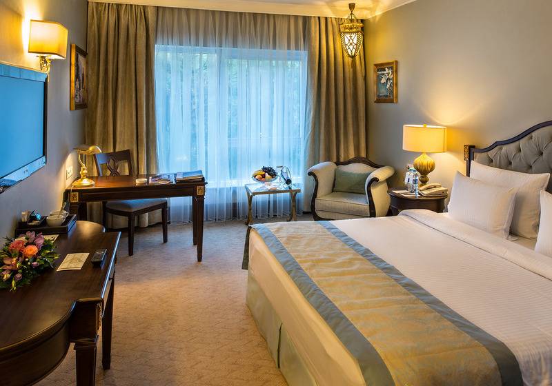 اتاق دلوکس با چشم‌انداز پارک, Rixos Almaty