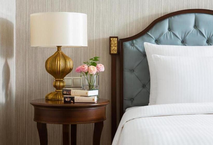 اتاق لوکس با چشم‌انداز شهر, Rixos Almaty