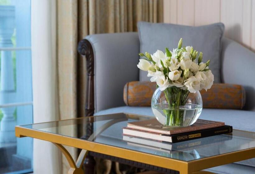 اتاق دلوکس با چشم‌انداز پارک, Rixos Almaty