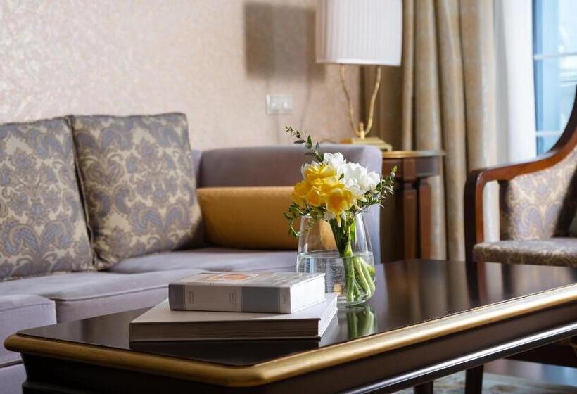 سوییت لوکس, Rixos Almaty