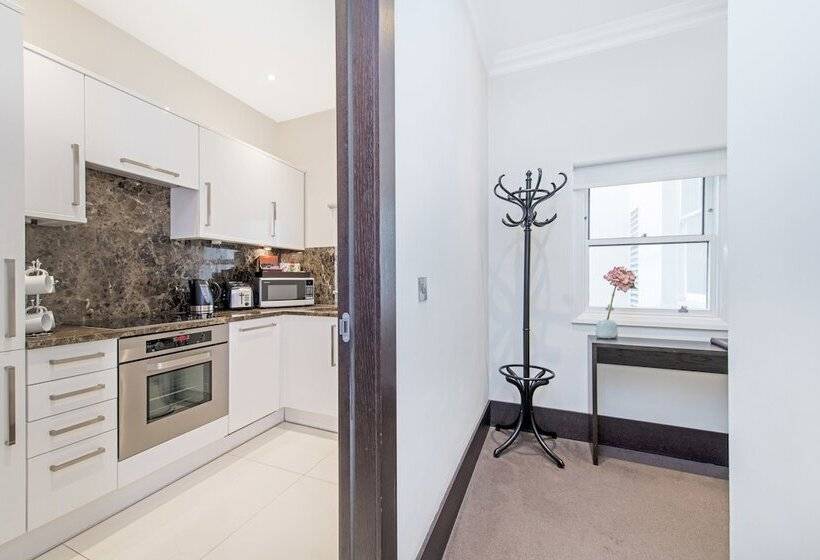 Апартаменты Superior 1 Спальня, 130 Queen S Gate Apartments