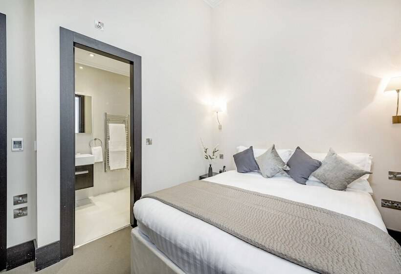 Апартаменты Deluxe 2 Спальни, 130 Queen S Gate Apartments
