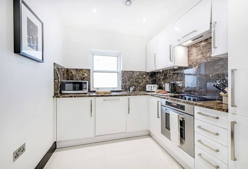 Апартаменты Superior 2 Спальни, 130 Queen S Gate Apartments