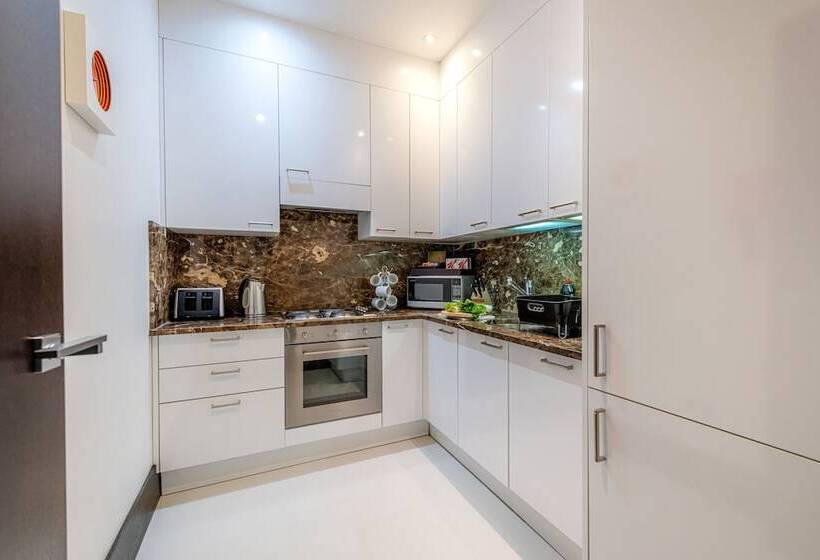 Апартаменты Deluxe 2 Спальни, 130 Queen S Gate Apartments