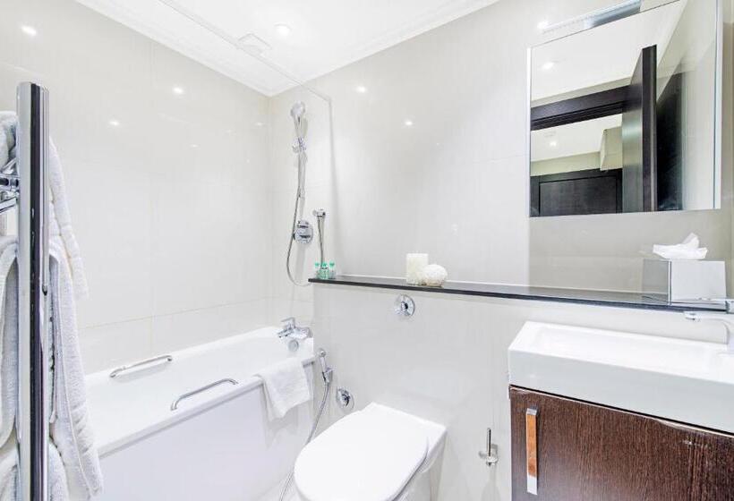 Студия Стандарт, 130 Queen S Gate Apartments