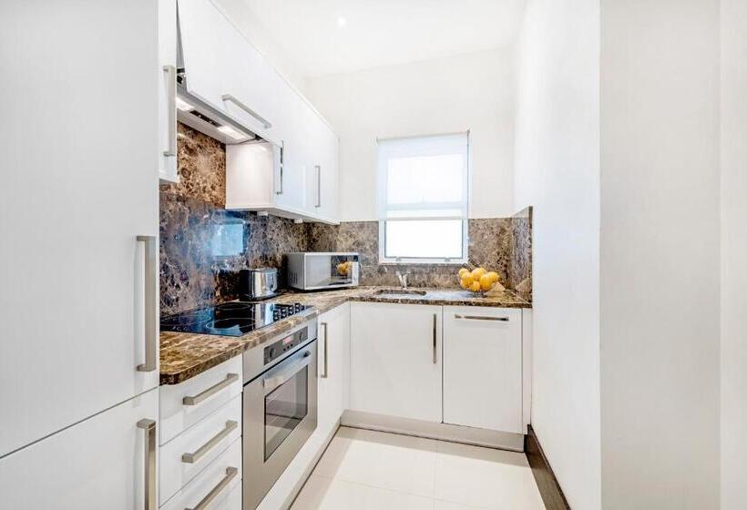 Апартаменты 2 Спальни, 130 Queen S Gate Apartments