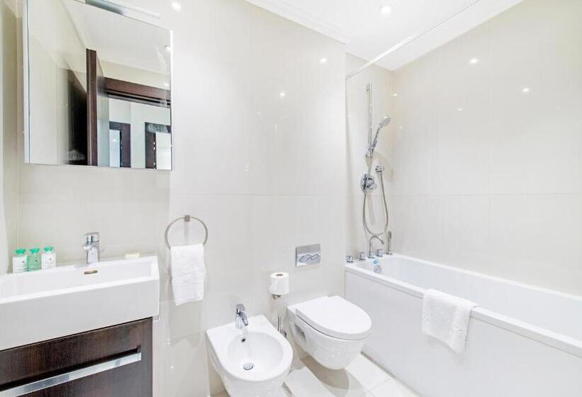 Апартаменты Superior 1 Спальня, 130 Queen S Gate Apartments