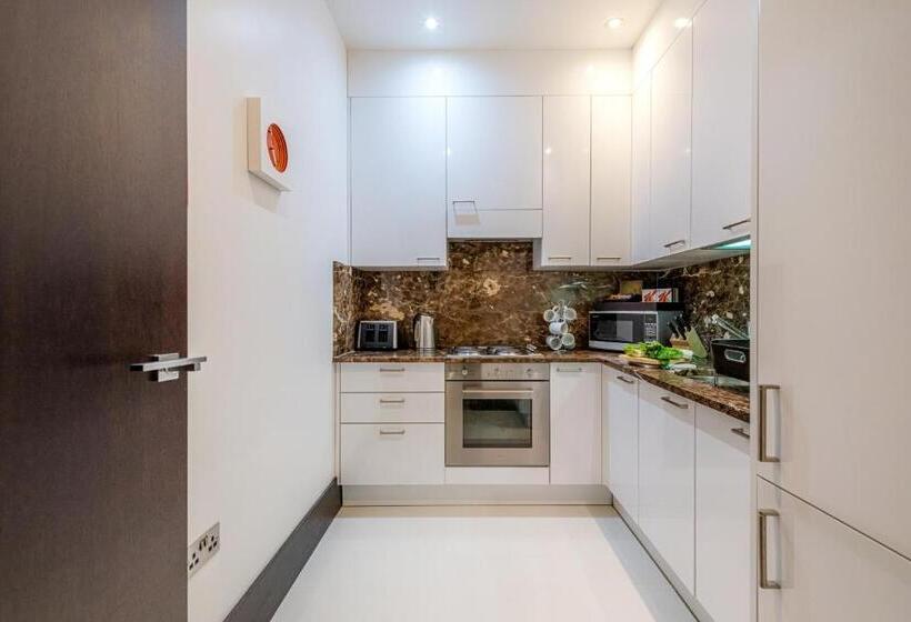 Апартаменты Deluxe 2 Спальни, 130 Queen S Gate Apartments