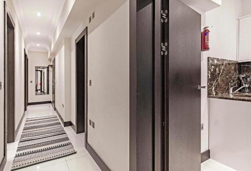 Апартаменты 3 Спальни, 130 Queen S Gate Apartments