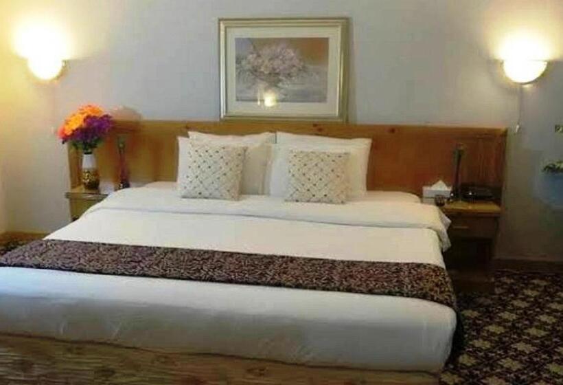 اتاق استاندارد یک نفره, Phoenicia Tower