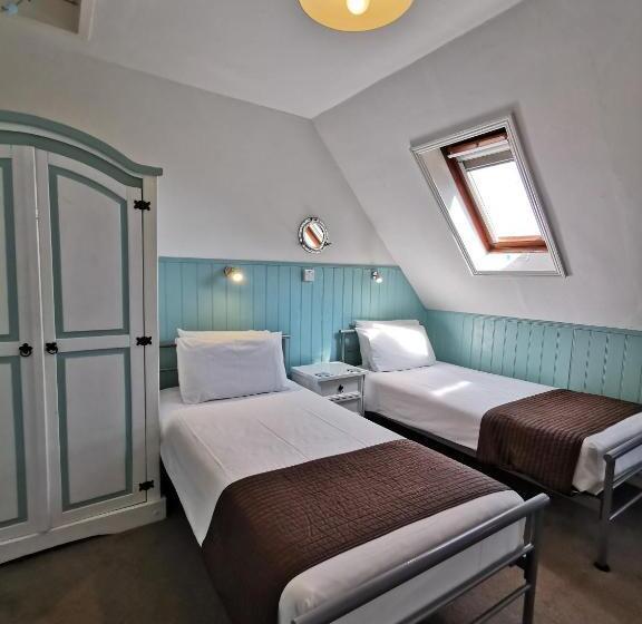 Семейный Номер, The Elmfield