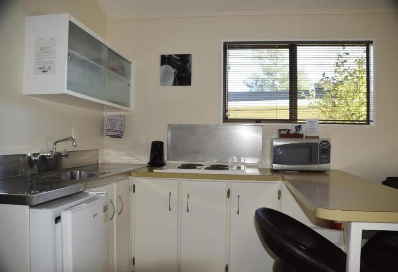 Апартаменты 1 Спальня с Балконом, Judges Pool Motel Turangi