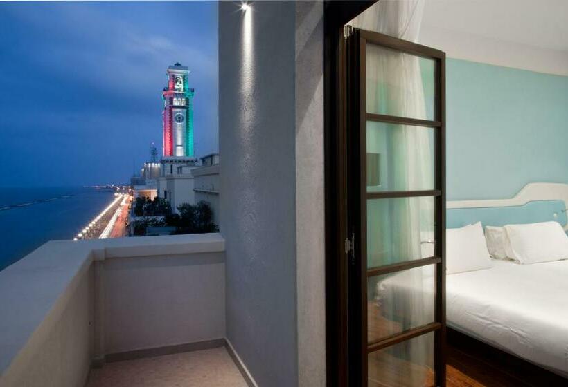 اتاق استاندارد با چشم‌انداز دریا, Jr Hotels Bari Grande Albergo Delle Nazioni