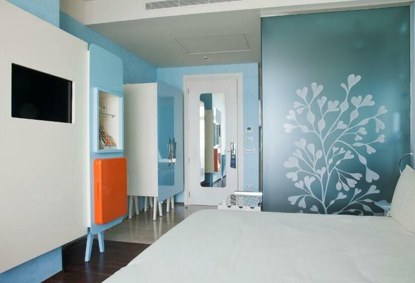 اتاق استاندارد با چشم‌انداز دریا, Jr Hotels Bari Grande Albergo Delle Nazioni
