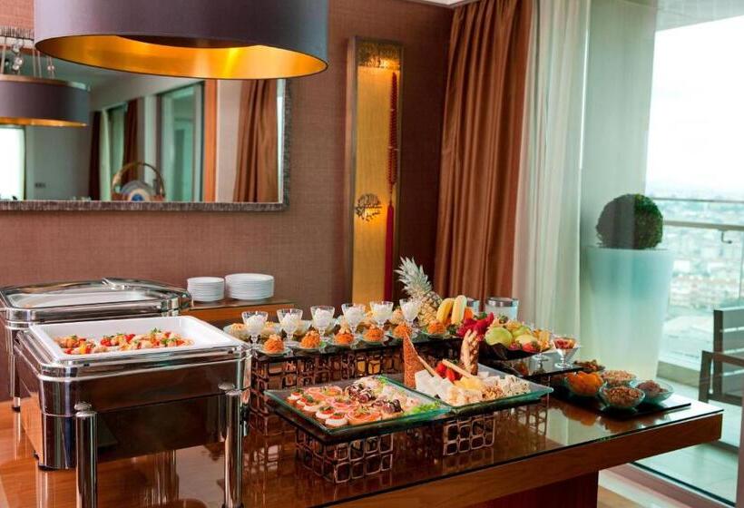 اتاق اجرایی با مشاهده, Renaissance Istanbul Polat Bosphorus