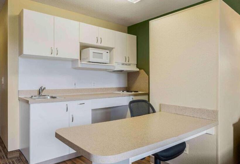 스탠다드 스튜디오, Extended Stay America Suites  Chicago  Gurnee