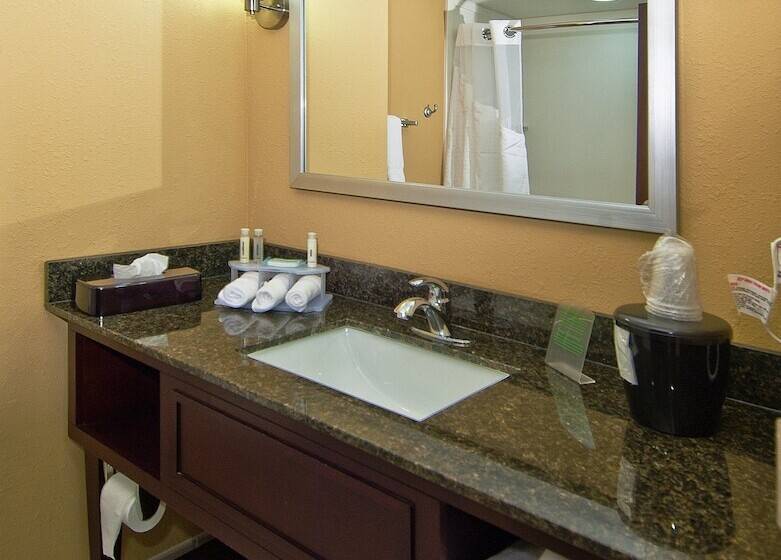 Люкс, Holiday Inn Express & Suites Jackson / Pearl Intl Airport By Ihg