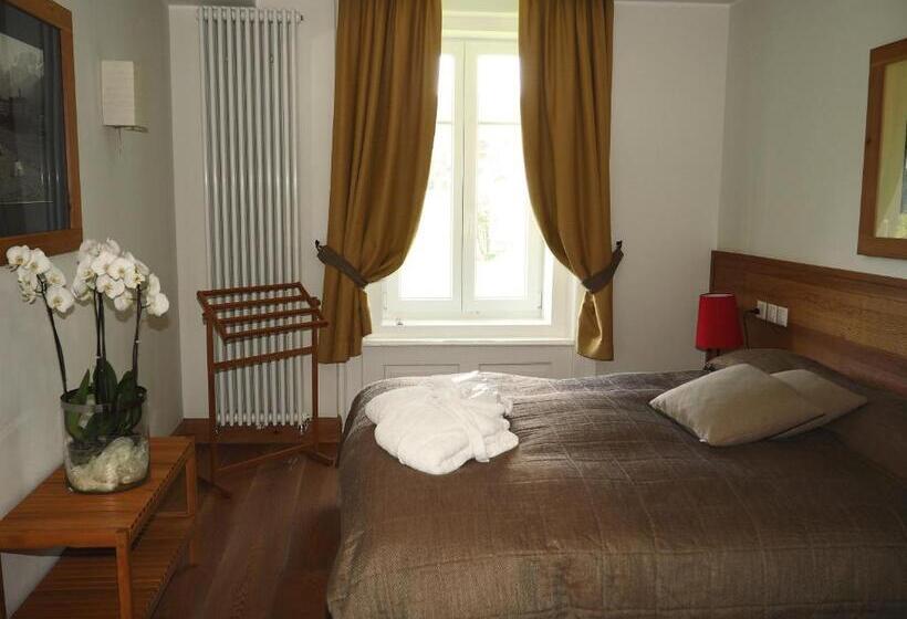 Family flat with lake view, Maloja Palace