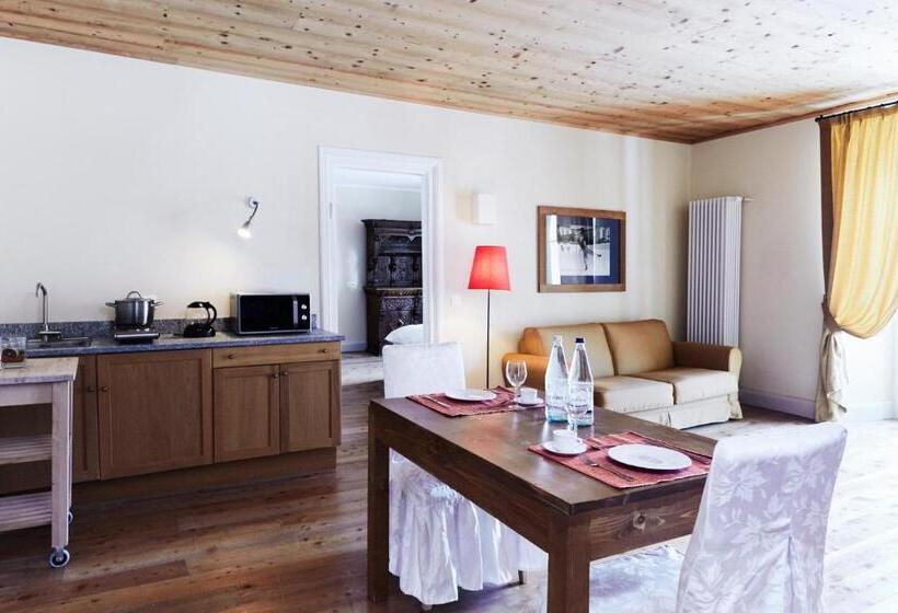 Family flat with lake view, Maloja Palace