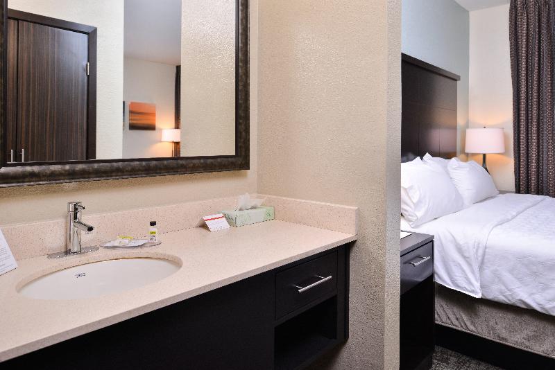 Люкс Кровать Кинг, Staybridge Suites Wichita Falls, An Ihg