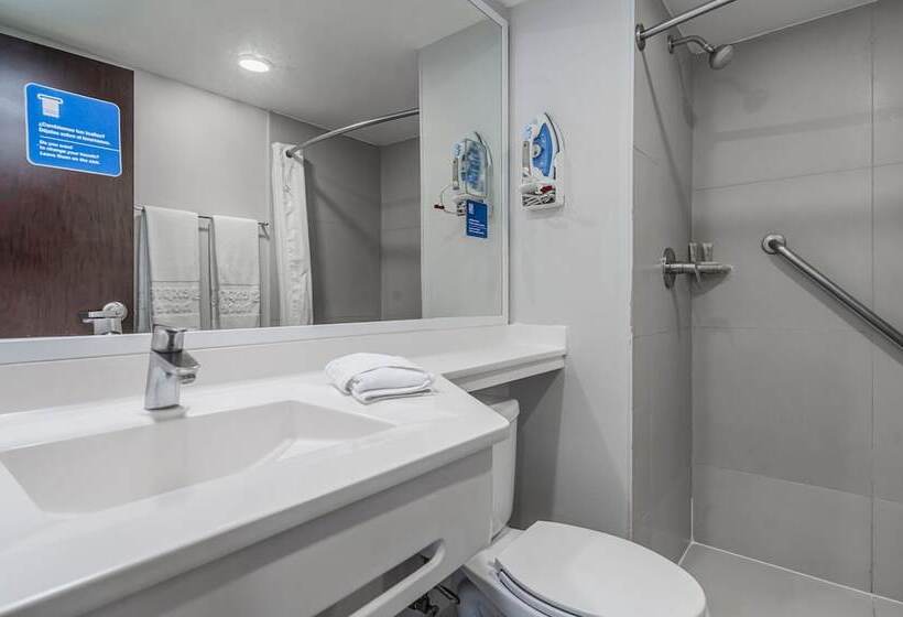 Номер Стандарт 2 Двуспальные Кровати, City Express By Marriott Queretaro Jurica