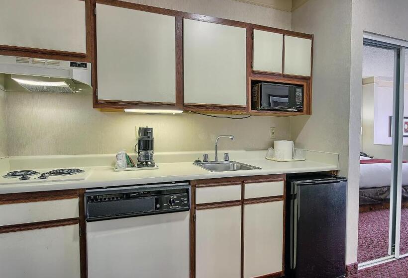 스위트, Comfort Suites Parkersburg South