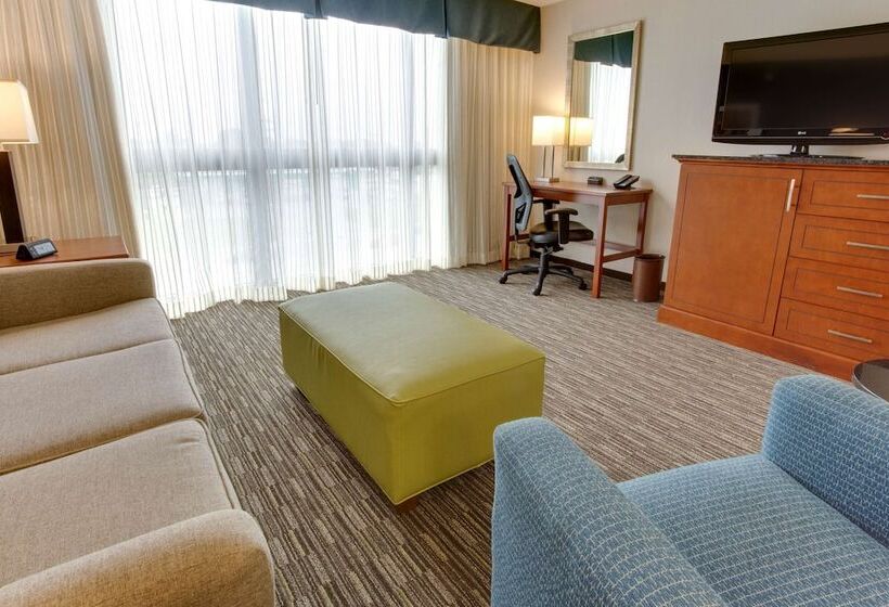 スイート, Drury Inn & Suites Nashville Airport