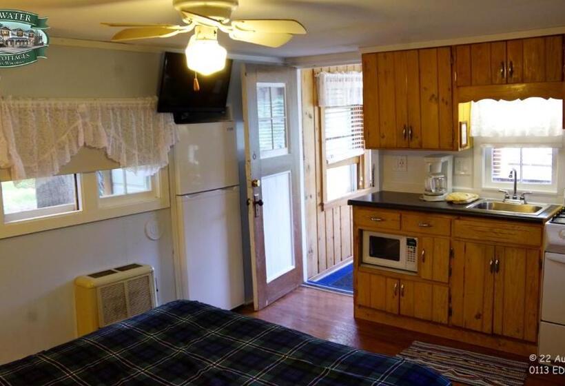 Шале 1 Спальня, Edgewater Inn & Cottages