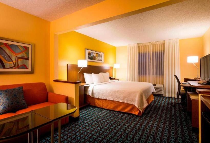 Quarto Estandar Cama King para Deficientes Físicos, Fairfield Inn And Suites By Marriott Cincinnati Eastgate
