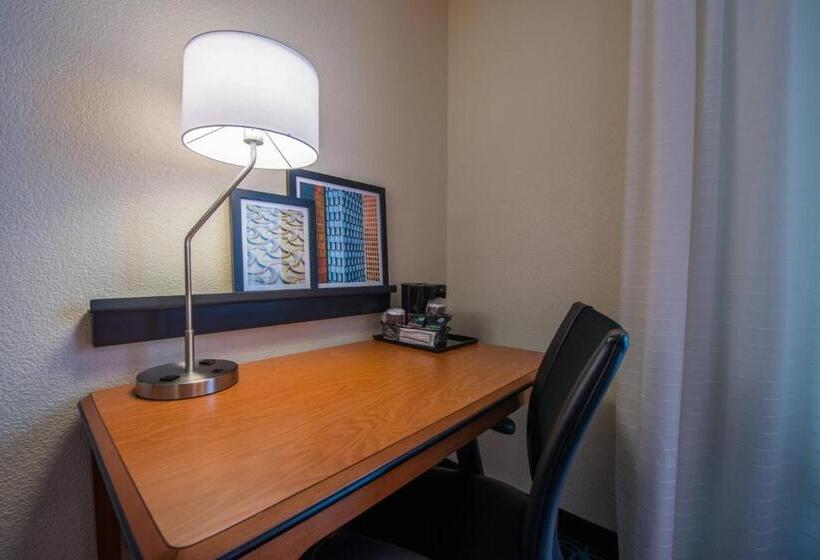 Номер Стандарт, Fairfield Inn & Suites Dallas Lewisville
