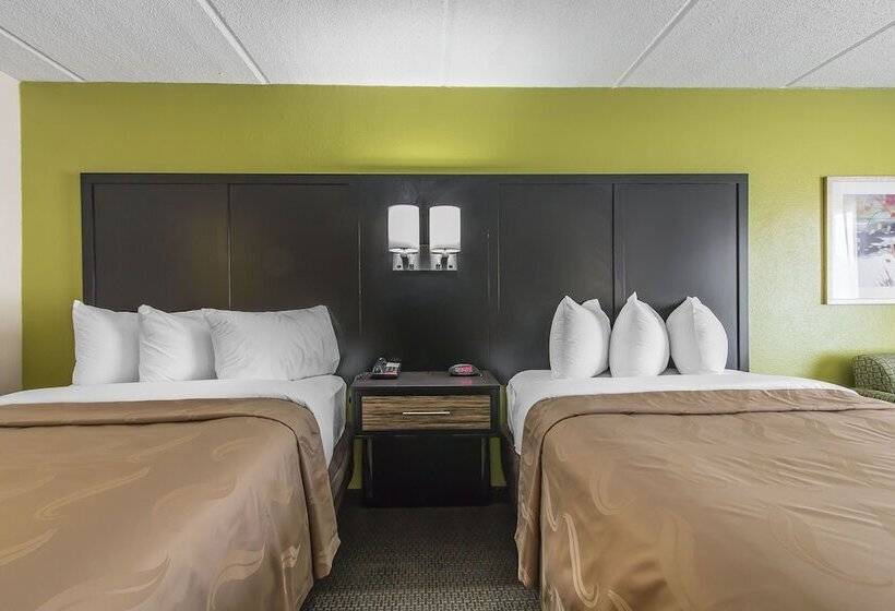 Номер Стандарт 2 Двуспальные Кровати, Quality Inn Hinesville   Fort Stewart Area, Kitchenette Rooms   Pool   Guest Laundry