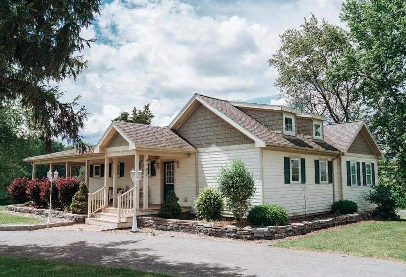 Дом 2 Спальни, Skaneateles Suites