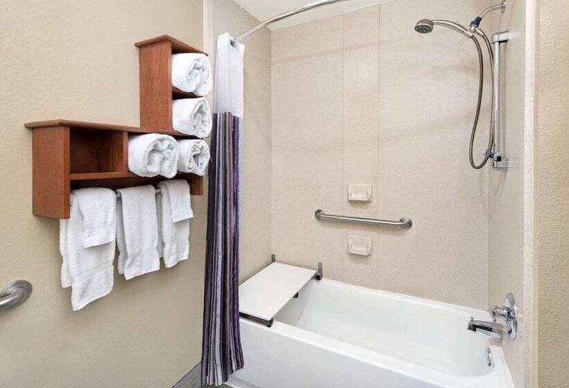 스위트 킹사이즈 침대, La Quinta By Wyndham Oxford   Anniston