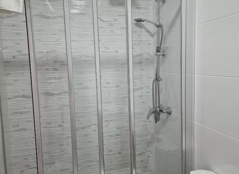 Апартаменты 2 Спальни, Hostal Alba