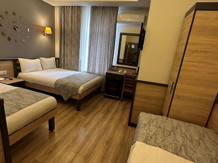 اتاق سوپریور چهار تخته, Ethnica Hotel Old City