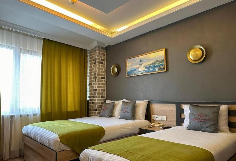 اتاق لوکس با چشم‌انداز دریا, Ethnica Hotel Old City