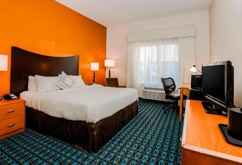 스탠다드 룸 킹사이즈 침대, Fairfield By Marriott Wilkes Barre