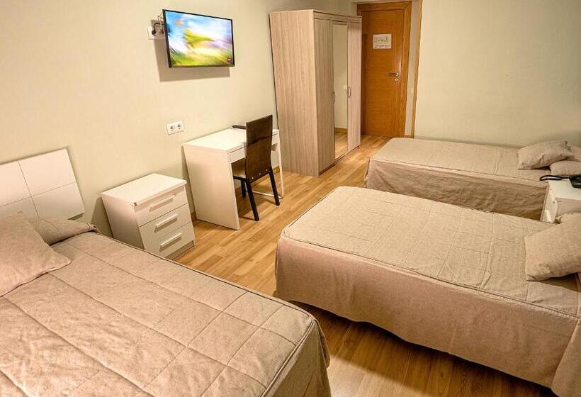 Номер Стандарт Трехместный, Hostal Real Aranjuez