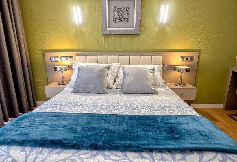 Полулюкс, Hostal Real Aranjuez
