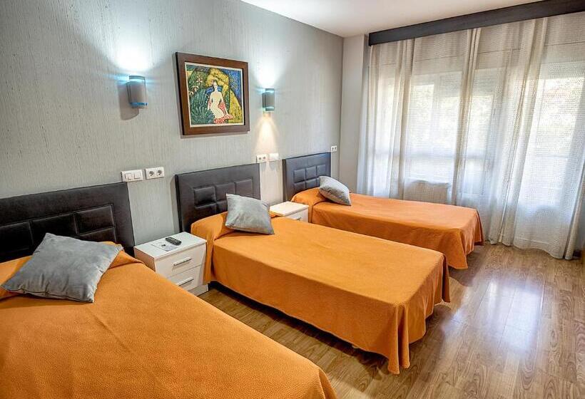 Трехместный Номер Superior, Hostal Real Aranjuez