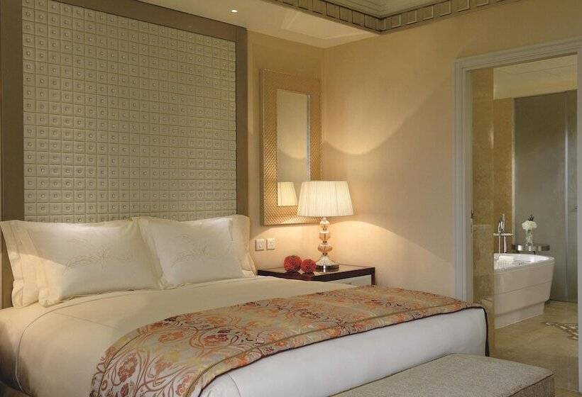 Люкс, The Ritzcarlton Abu Dhabi  Grand Canal
