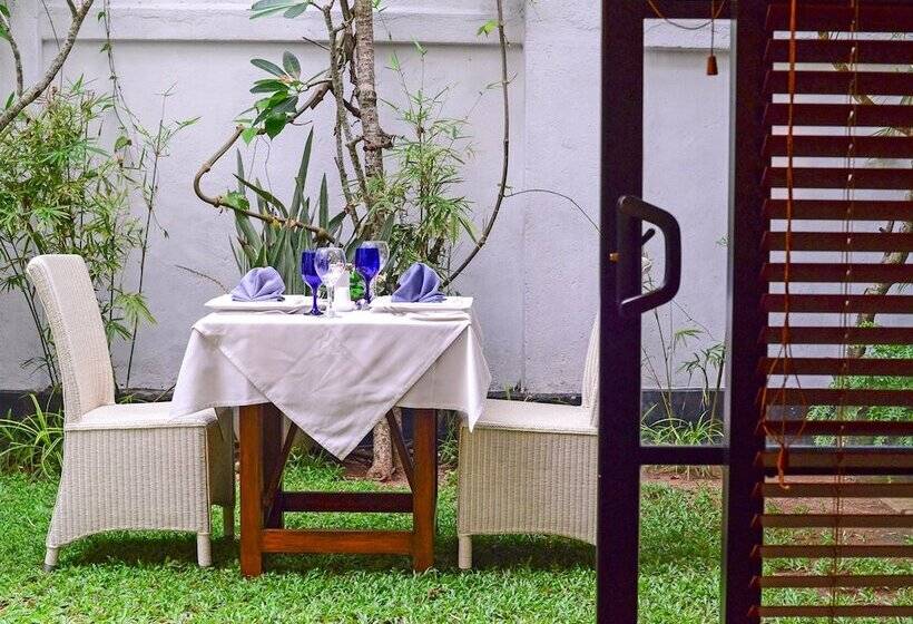 스위트, Colombo Court Hotel & Spa