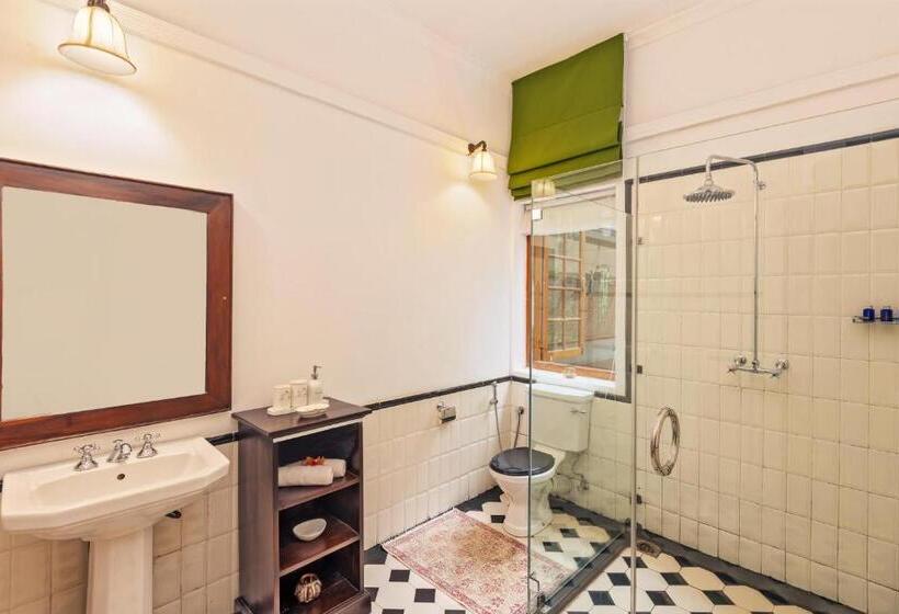 اتاق لوکس, Jetwing Warwick Gardens