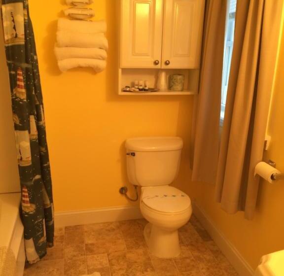 Люкс, Lodge At Kennebunk
