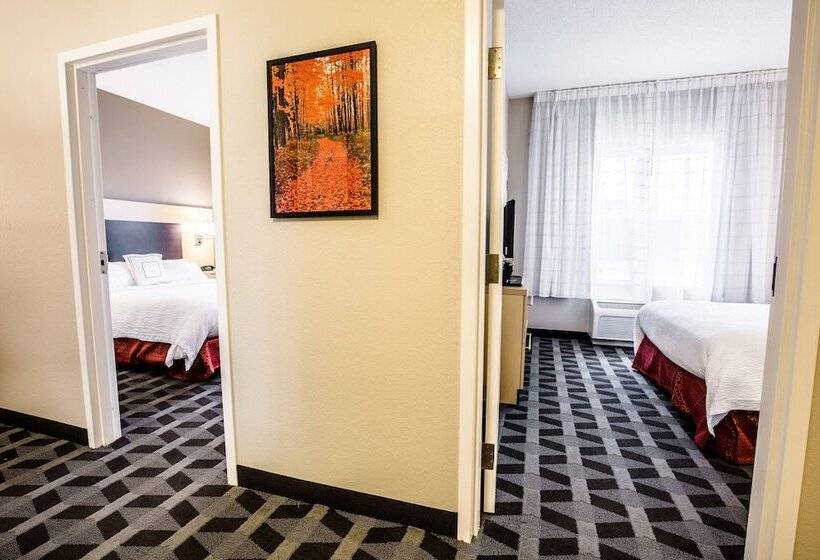 سوئیت خانواده 2 خوابه, Towneplace Suites By Marriott Gilford