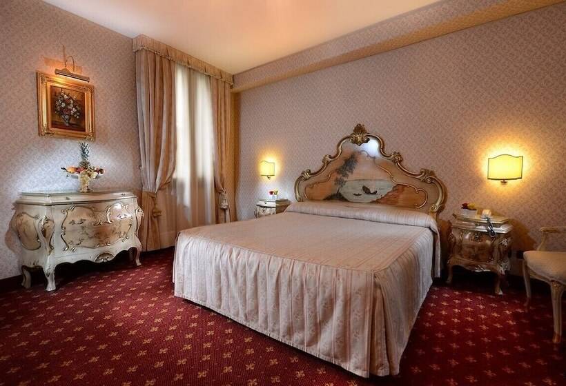 اتاق استاندارد سه نفره, Cà Rialto