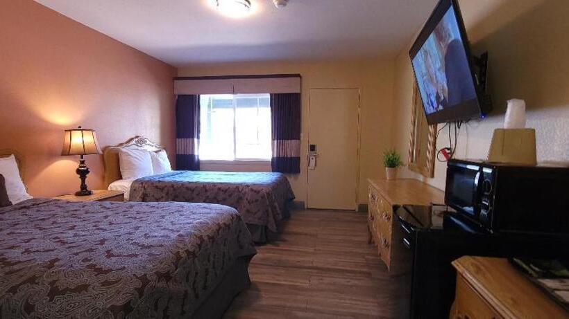 Номер Стандарт 2 Двуспальные Кровати, Lakeview Inn Lucerne