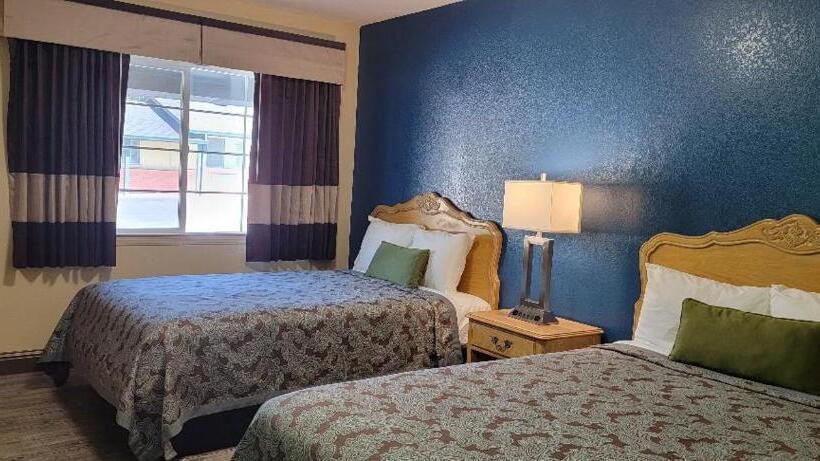 Номер Стандарт 2 Двуспальные Кровати, Lakeview Inn Lucerne