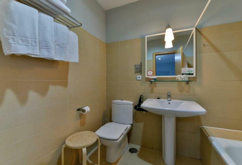Quarto Quádruplo Estandar, Santana Hotel Restaurante