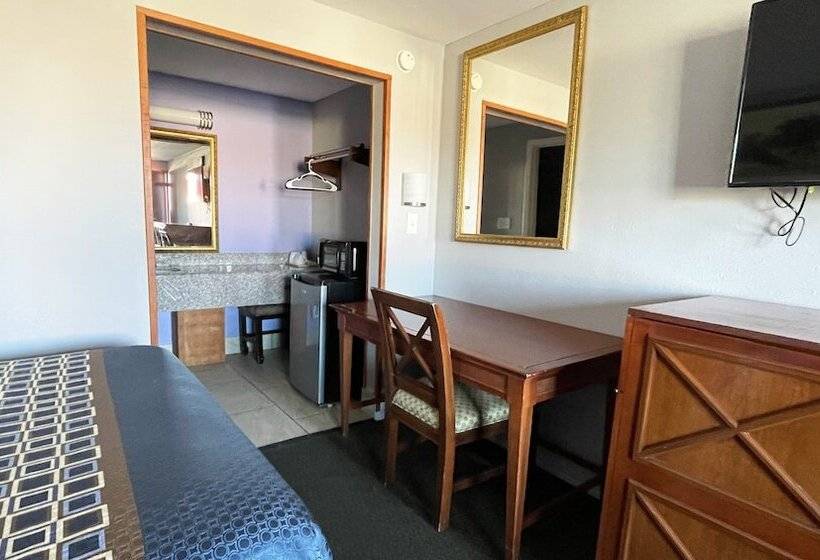 Номер Стандарт 2 Двуспальные Кровати, Royal Inn Linden